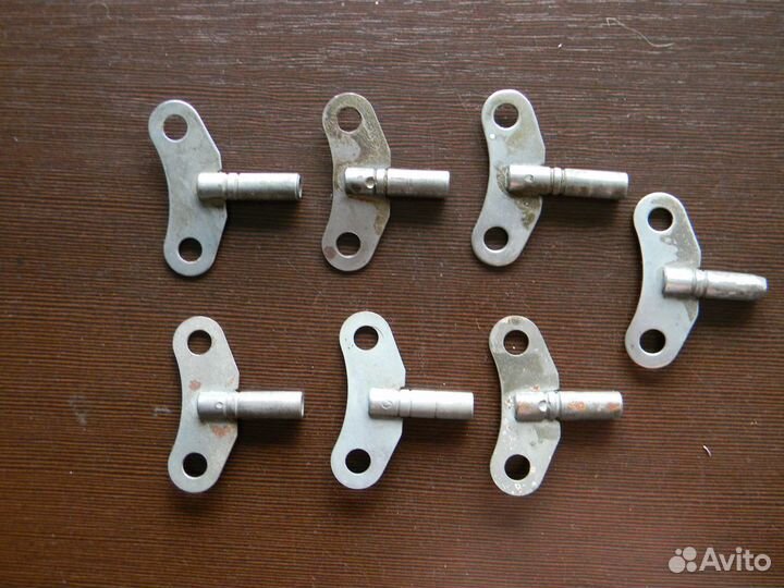 Ключ заводной к часам