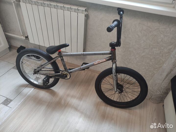 Велосипед BMX кастом(шлем, доп запчасти в подарок)