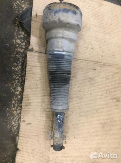 Пневмостойка в сборе передняя левая Mercedes-Benz