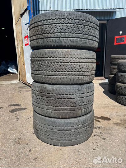Pirelli Scorpion Winter 285/35 R22 106V