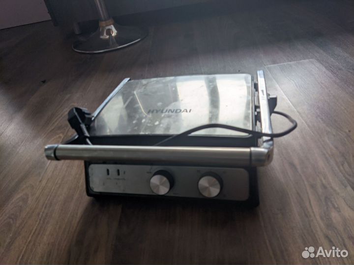 Гриль Hyundai HYG-2040