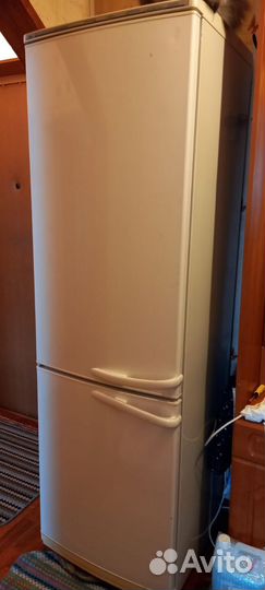 Холодильник 