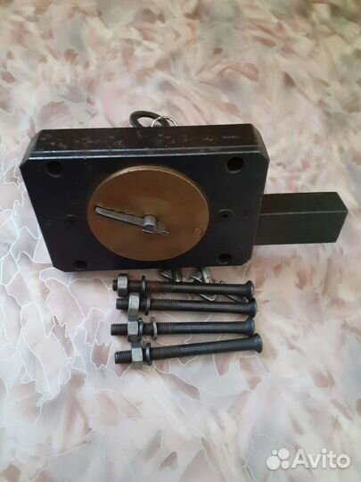 Замки: накладные, врезные, гаражные, квартирные