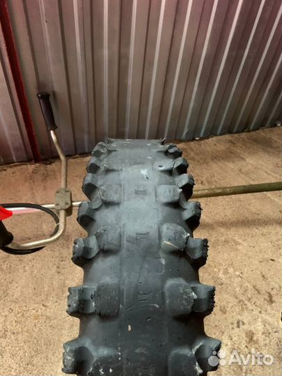 Покрышка на эндуро 18