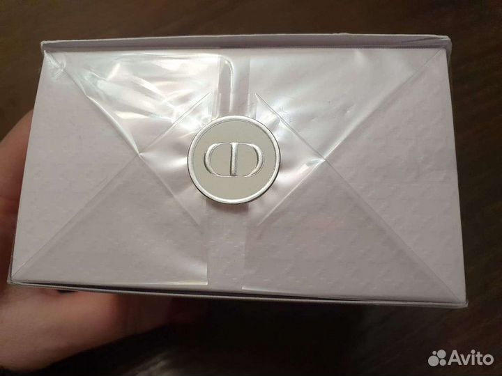 Парфюмерная вода Miss Dior