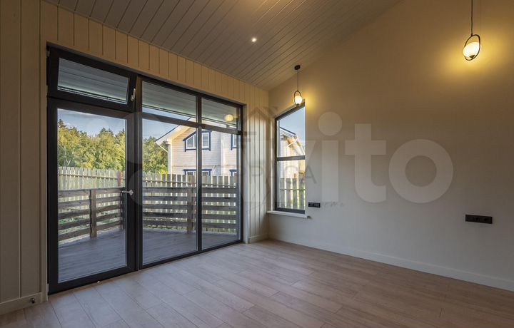 Дом 255 м² на участке 11 сот.