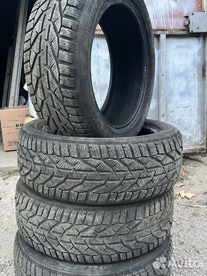 Kormoran Snow 215/55 R17