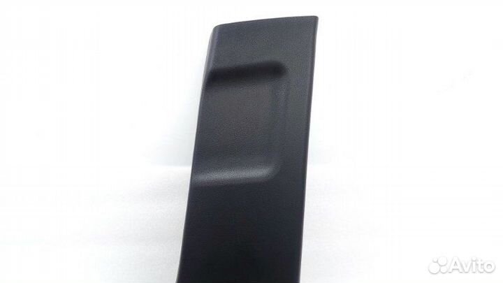 Обшивка центральной стойки правая Toyota Rav4 XA50