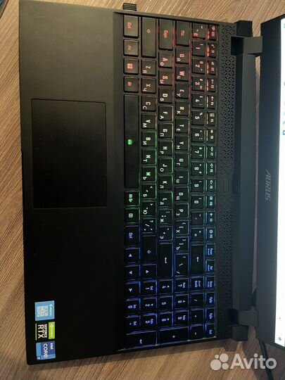 Мощный игровой ноутбук aorus 5 SE4
