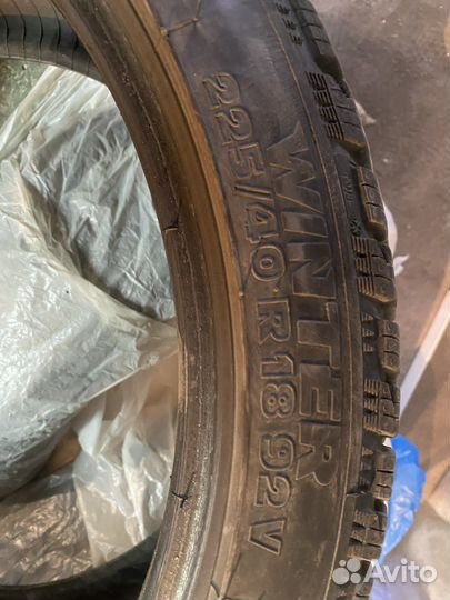 Tigar Winter 225/40 R18