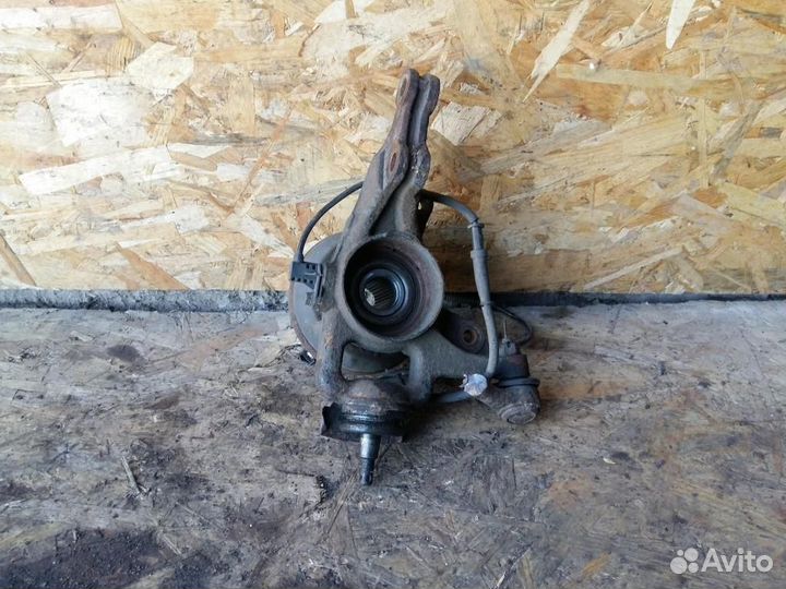 Кулак поворотный передний правый Hyundai i30 2007