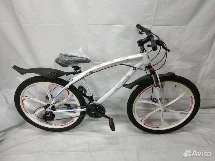 Велосипед бмв 26 колеса /литые диски
