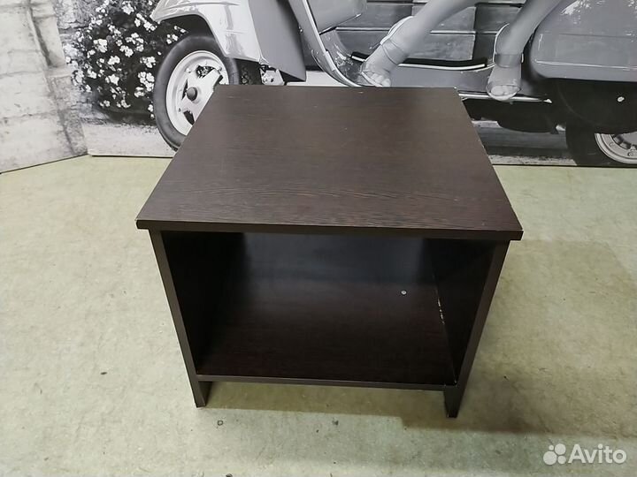 Стол журнальный б/у 50х50х45 07-045