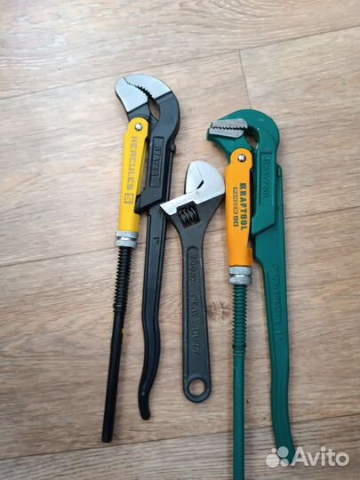 Ключи, штангель, чертилки