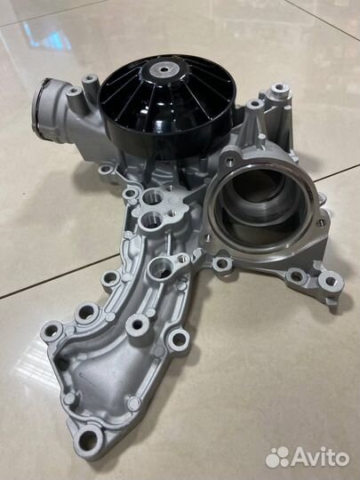 Насос водяной Mersedes Benz