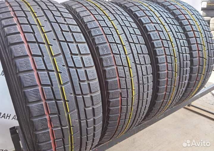 Yokohama Ice Guard IG30 215/50 R17 98T