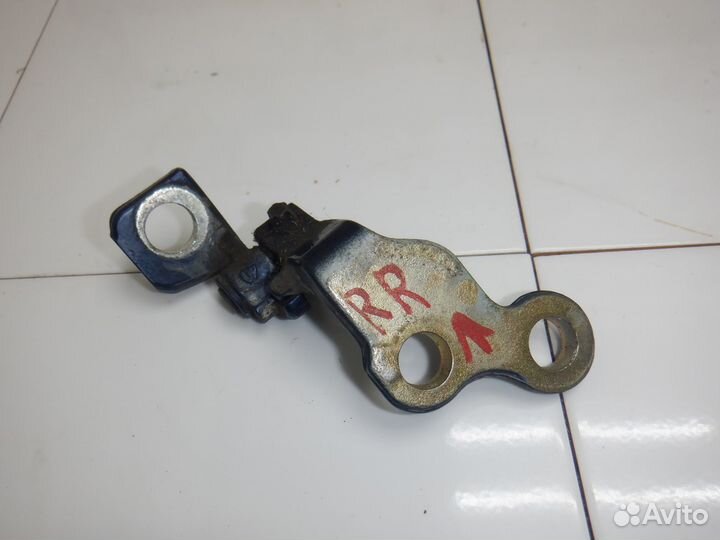 Петля двери задней Focus 1