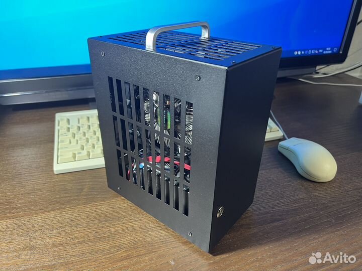 Компактный компьютер mini itx