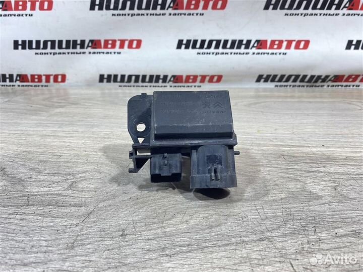 Резистор вентилятора охлаждения Ситроен С4 Б7