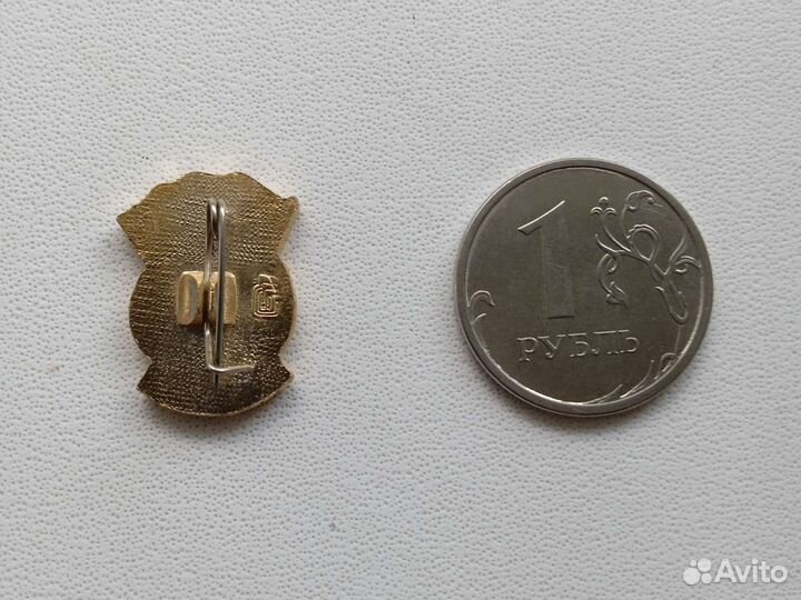 Значки олимпийский мишка + советский