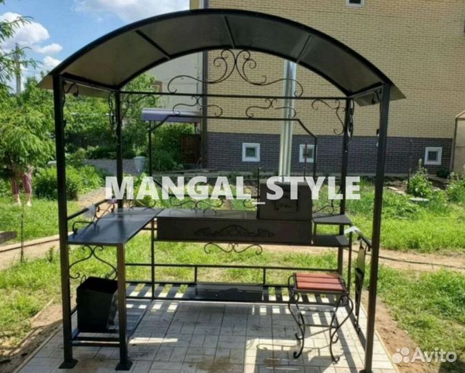 Мангал с крышей