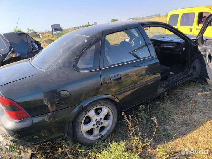 Запчасти на opel vectra b