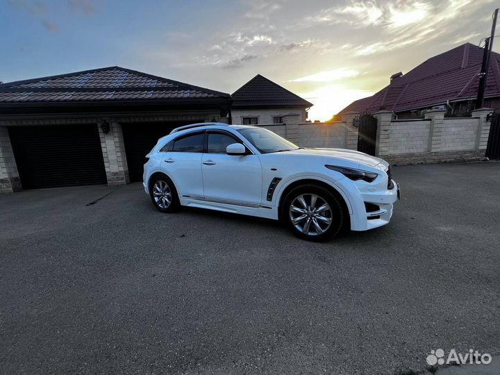 Infiniti FX30 3.0 AT, 2012, 190 000 км