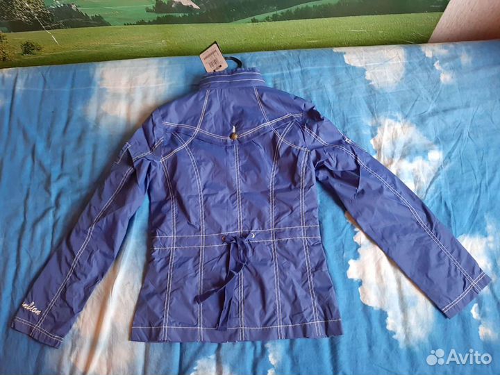 Ветровка новая