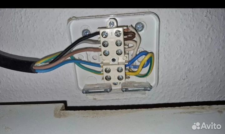 Частный электрик Срочный выезд Услуги электрика