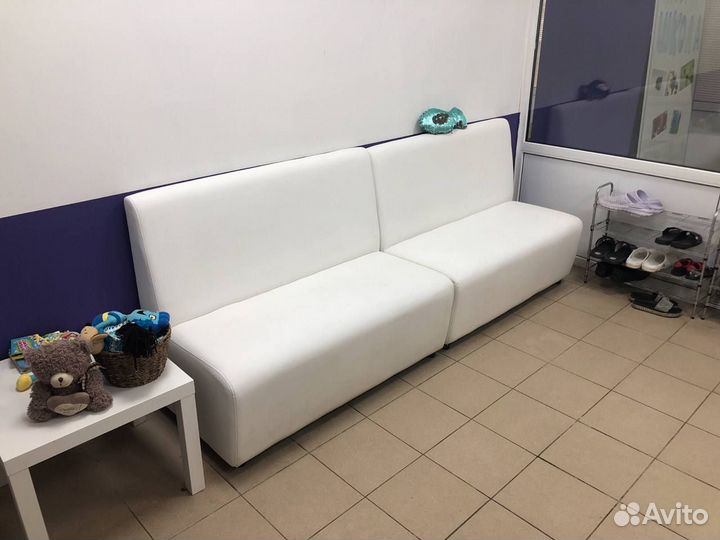 Диван белый бу