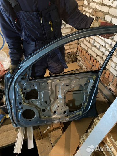 Дверь на nissan almera n16