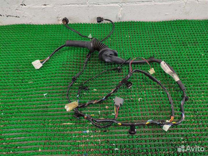 Проводка двери передней правой Mitsubishi Lancer