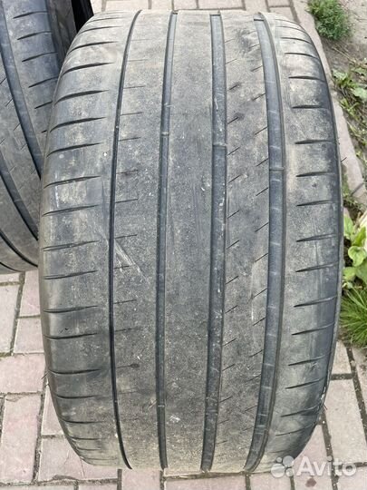 Michelin Pilot Sport 4 325/35 R22