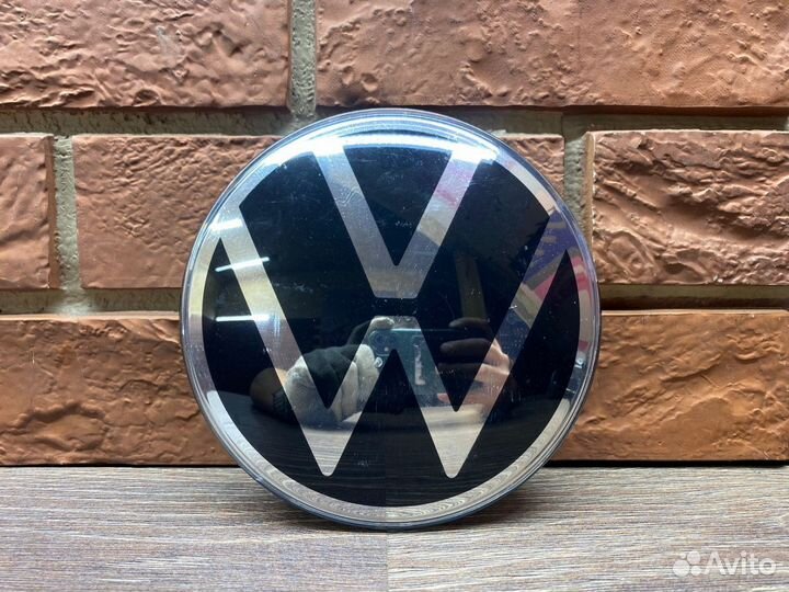 Эмблема решётку радиатора Volkswagen Tiguan 2020+