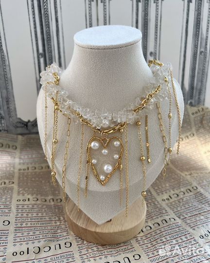 Массивное колье из горного хрусталя и жемчуга