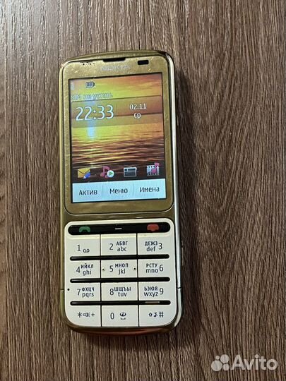 Телефон Nokia C3 Gold б/у