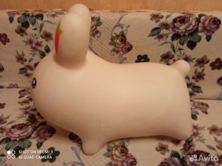 Игрушка прыгун заяц