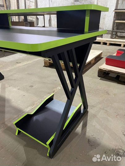 Игровой компьютерный стол