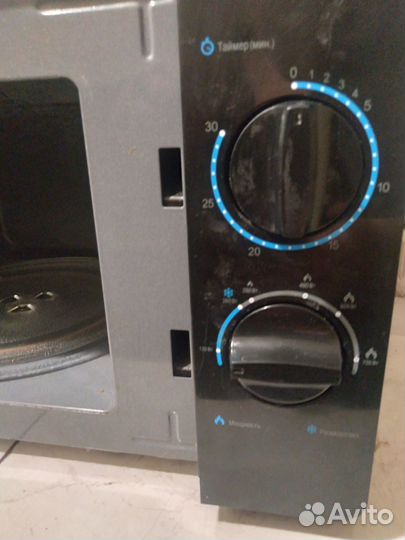 Микроволновая печь dexp 1.5года