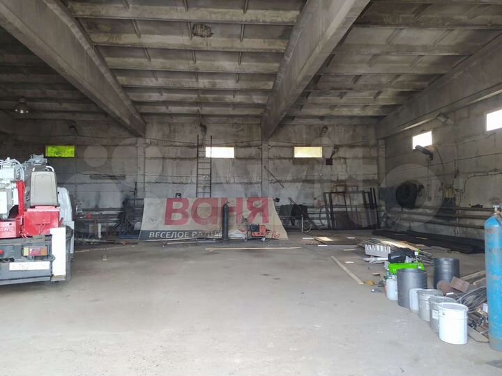 Гараж, > 30 м²