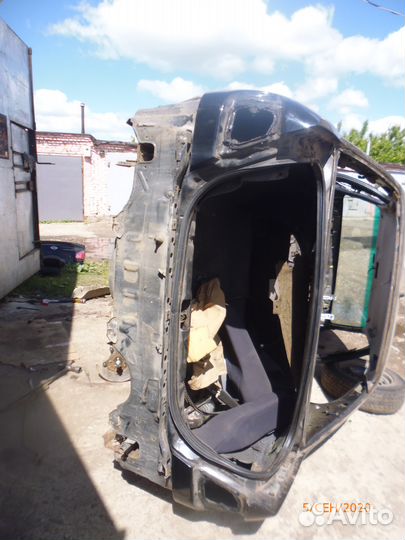 Ниссан примера р11.2000г.в. балка задняя