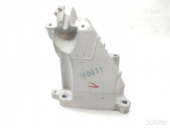 Кронштейн двигателя левый Mercedes-Benz Cls-Class