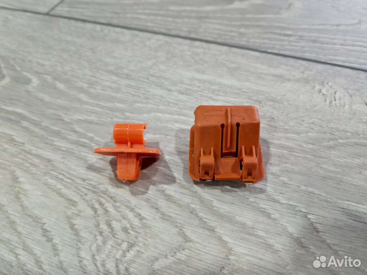 Кранштейн - Фиксатор упора капота на Skoda, Seat