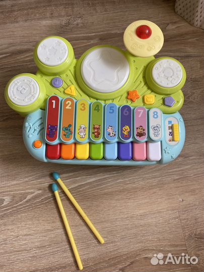 Музыкальное пианино Жирафики