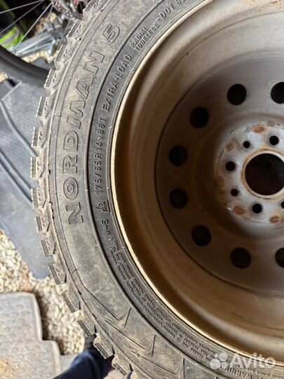 Зимние колеса в сборе 175/65 R14 