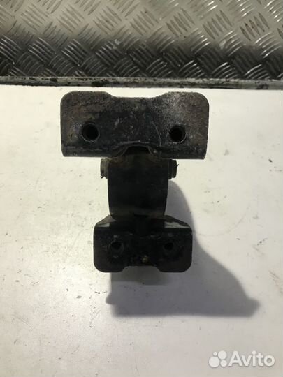 Опора двигателя задняя Kia Ceed 1