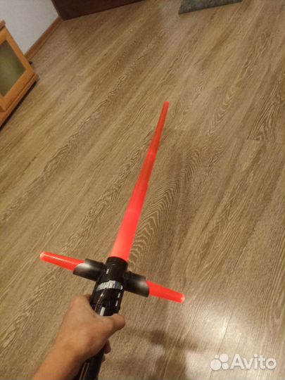 Световой меч Кайло Рена из звездных войн