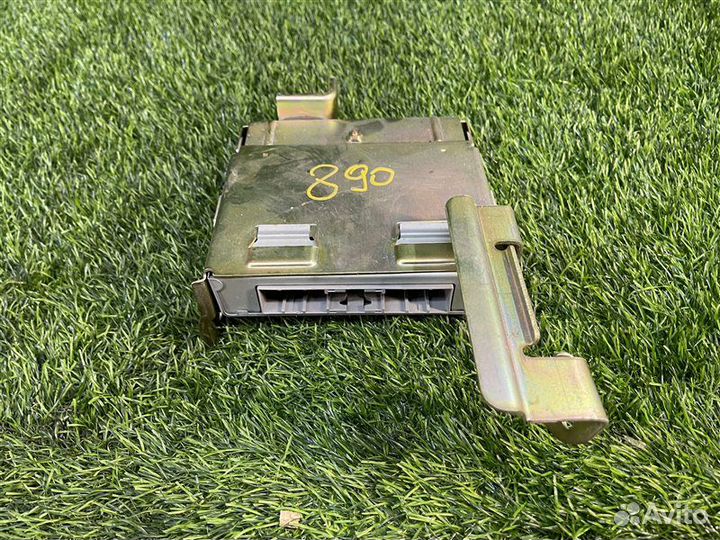 Блок управления efi Nissan Serena PNC24 SR20DE