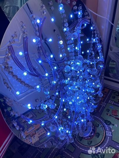 Люстра красивая потолочная