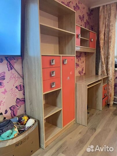 Детскй школьный уголок, в отличном состоянии